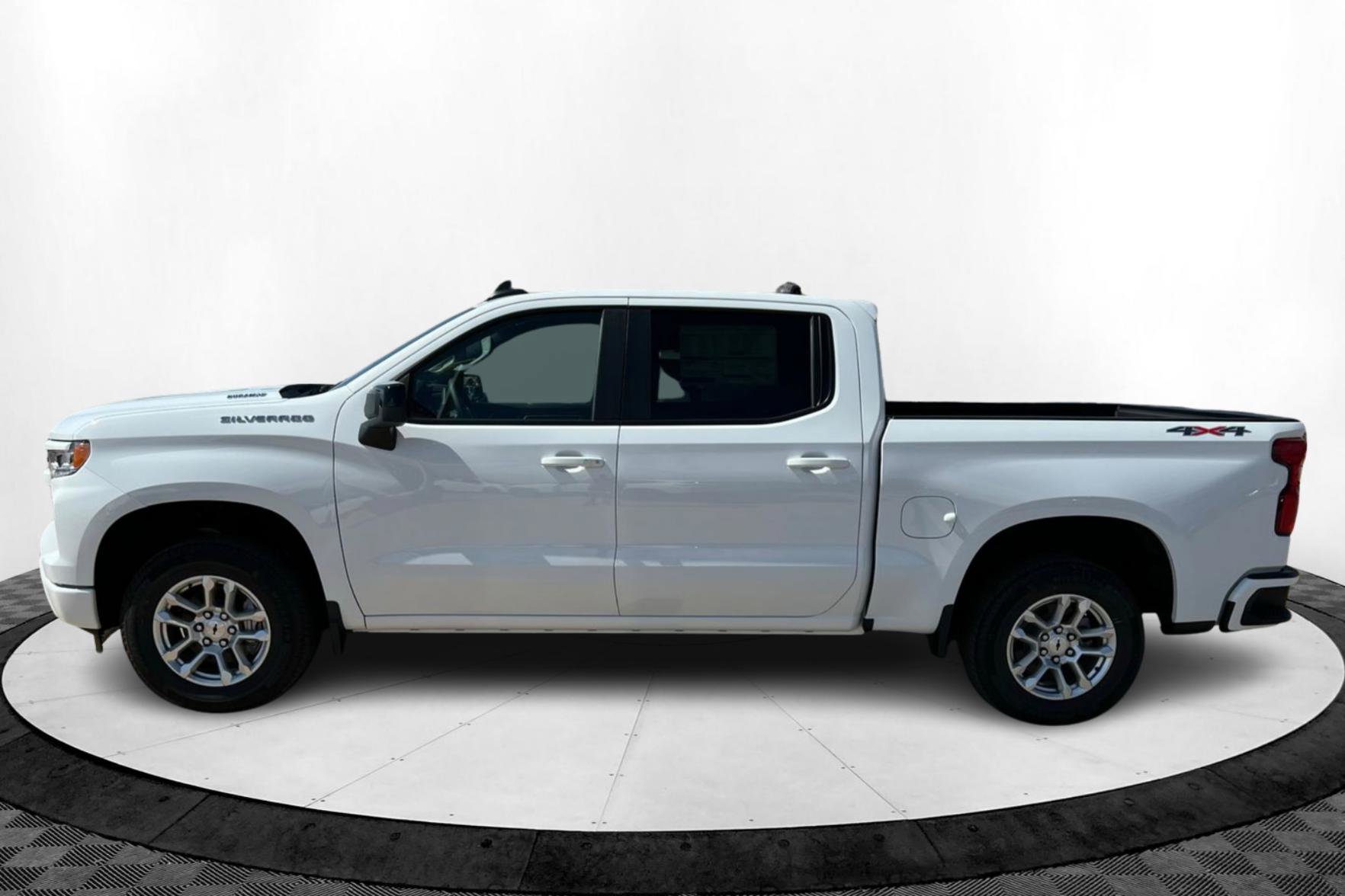 2026 Chevrolet Silverado 1500 RST photo 2