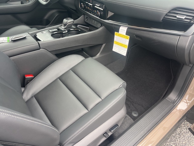 2025 Nissan Rogue SL photo 21