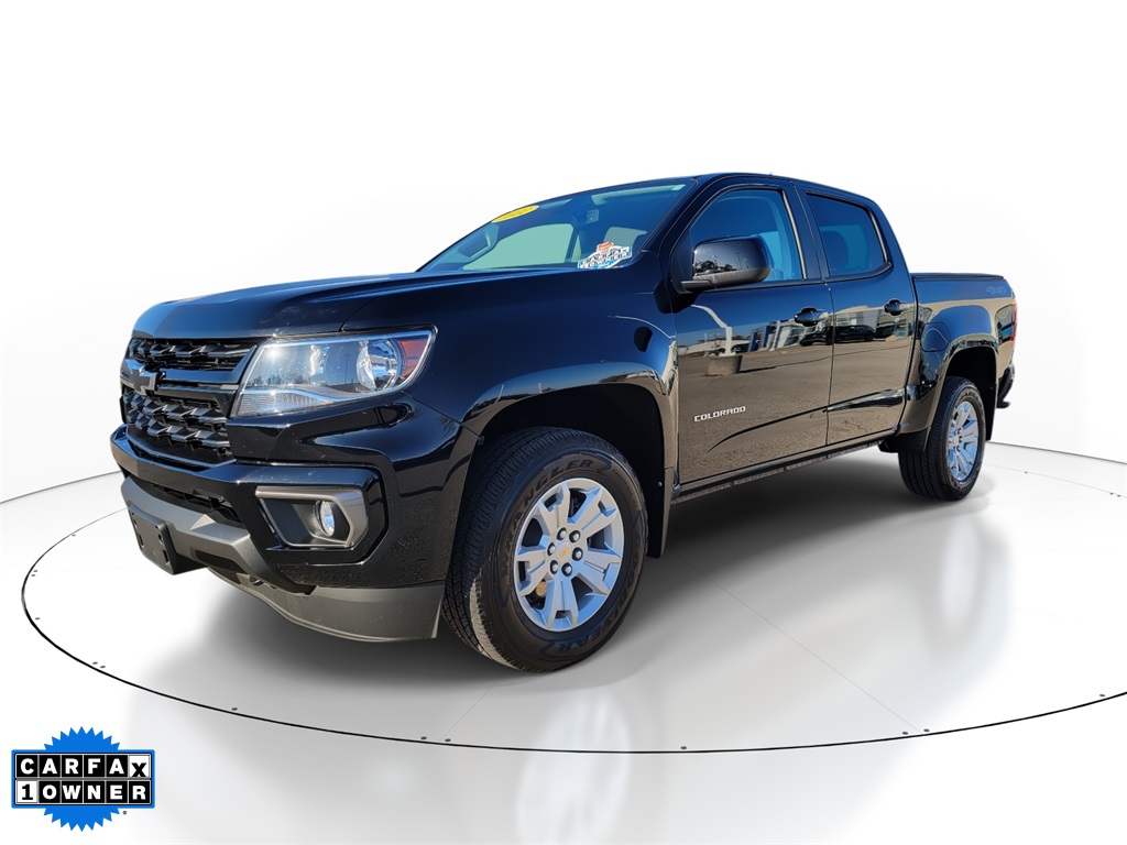 2022 Chevrolet Colorado LT photo 2