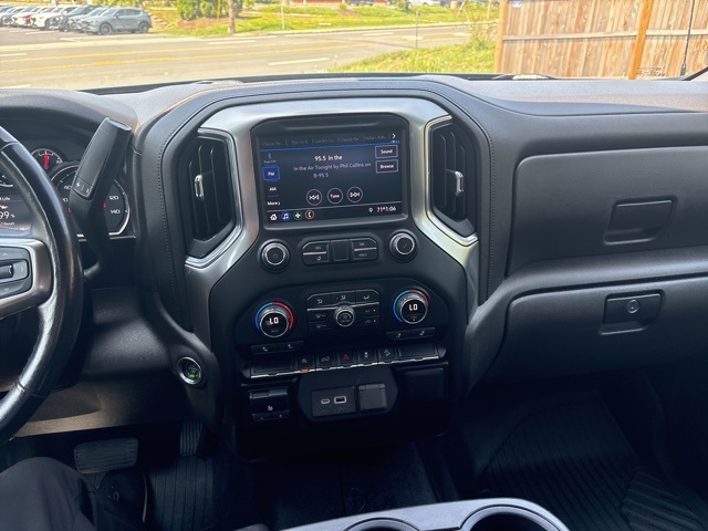 2021 Chevrolet Silverado 1500 RST photo 15