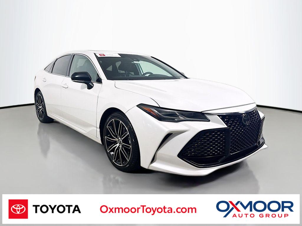 2019 Toyota Avalon Touring's photo