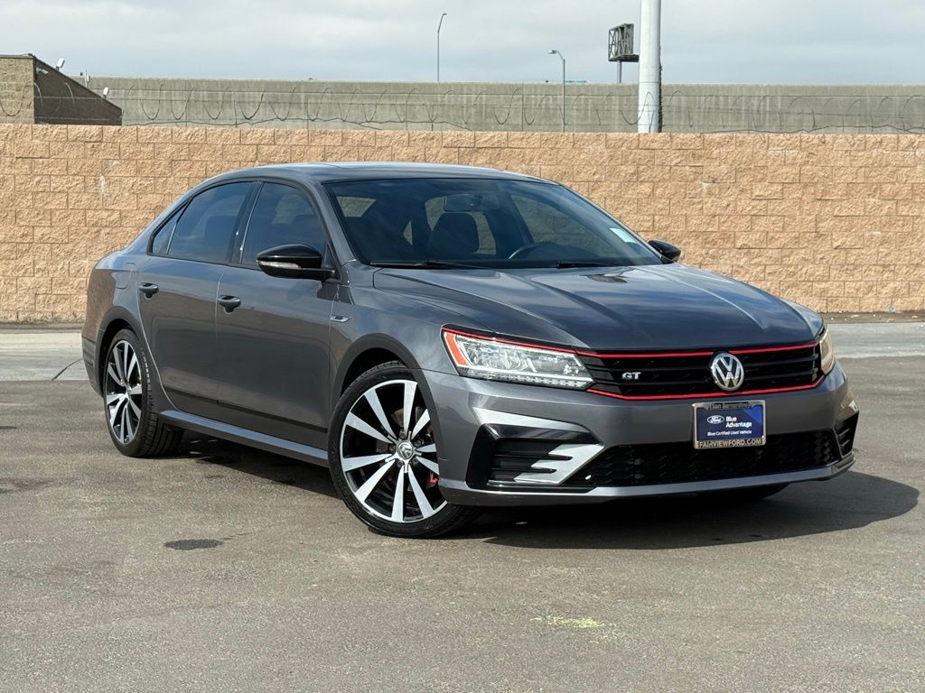2018 Volkswagen Passat 3.6L V6 GT photo 2