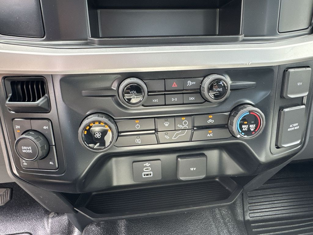 2025 Ford F-350 XL photo 16