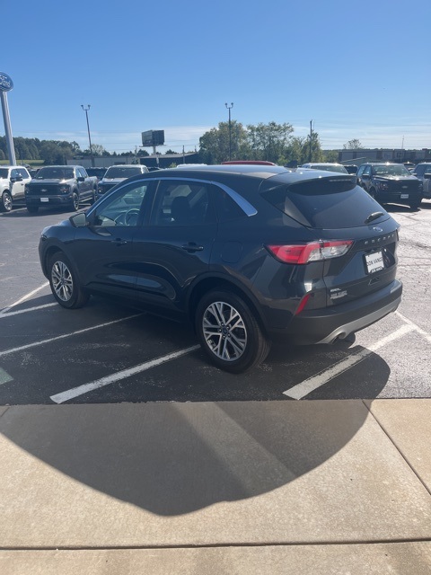 2022 Ford Escape SEL photo 4