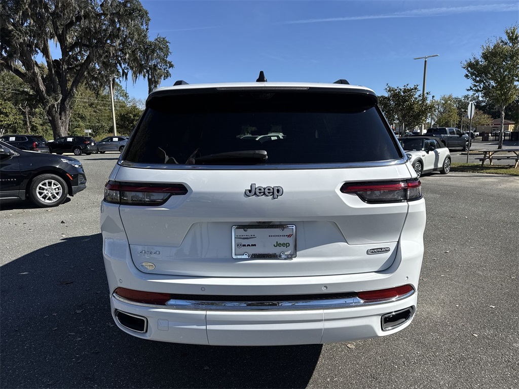 2025 Jeep Grand Cherokee Overland photo 3