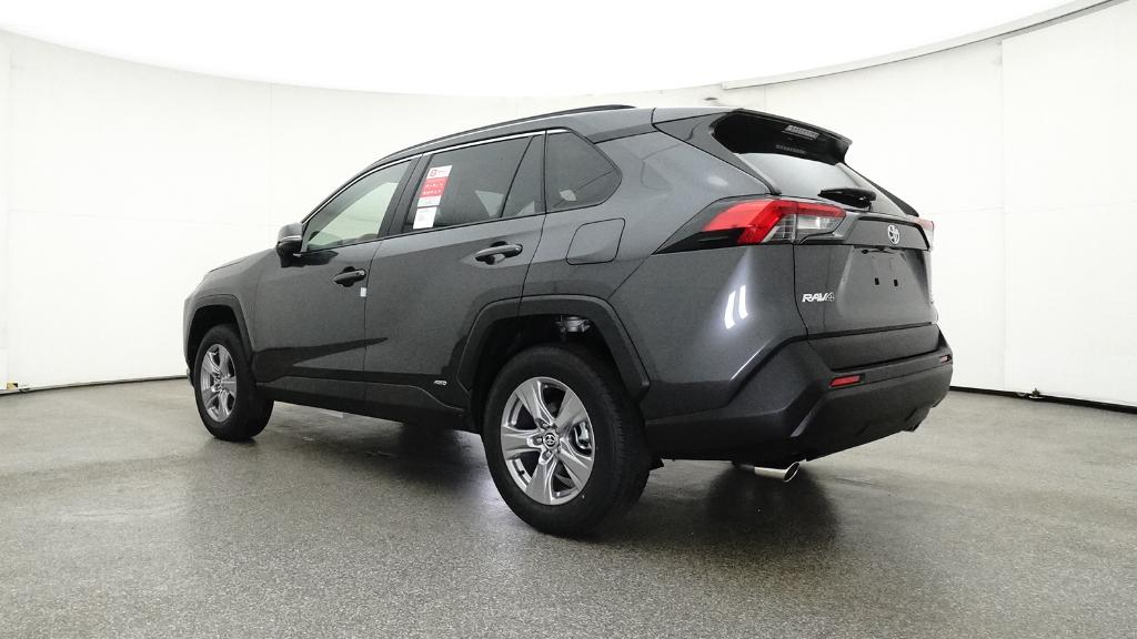 2025 Toyota RAV4 Hybrid XLE photo 14