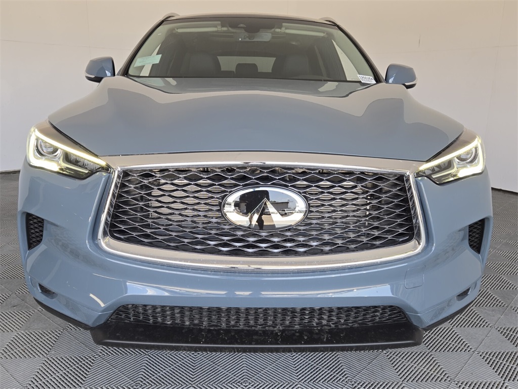 2025 Infiniti QX50 Luxe AWD photo 3