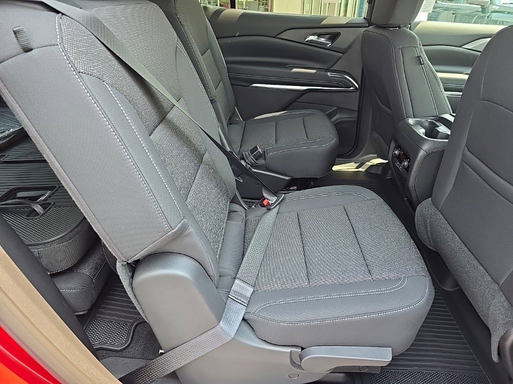 2026 Chevrolet Traverse photo 18