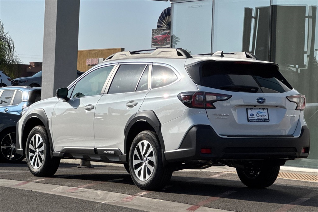 2025 Subaru Outback Premium photo 4
