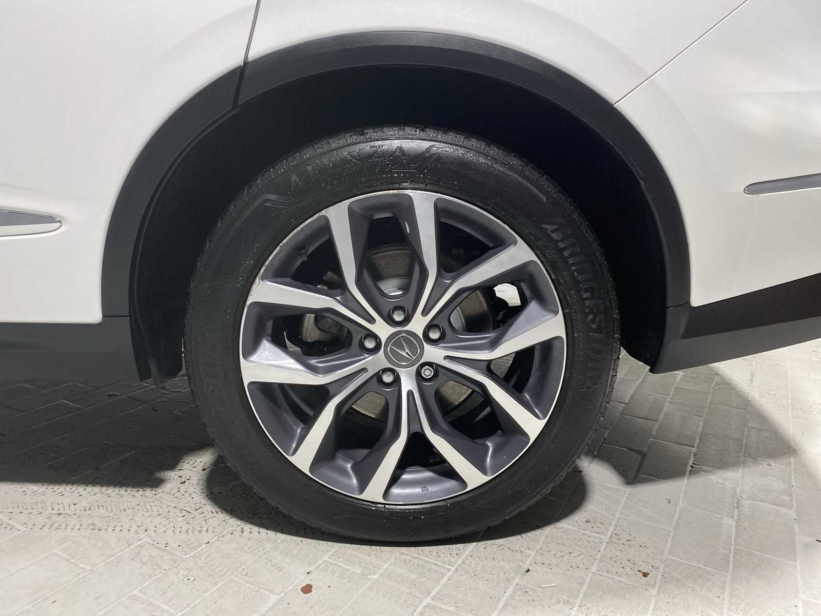 2023 Acura MDX Technology SH-AWD photo 7