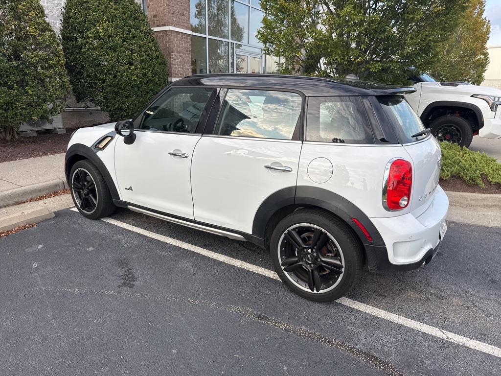 2015 Mini Countryman ALL4 S photo 3
