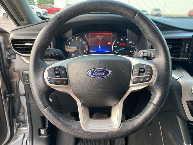 2023 Ford Explorer XLT photo 14