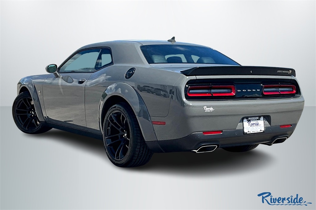 2023 Dodge Challenger R/T Scat Pack Widebody photo 4
