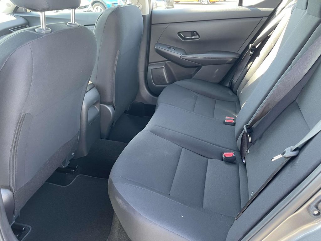 2025 Nissan Sentra S photo 11