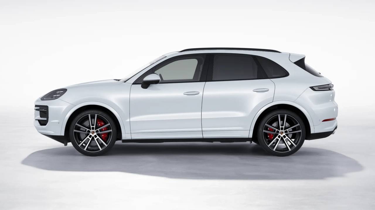 2026 Porsche Cayenne S photo 2