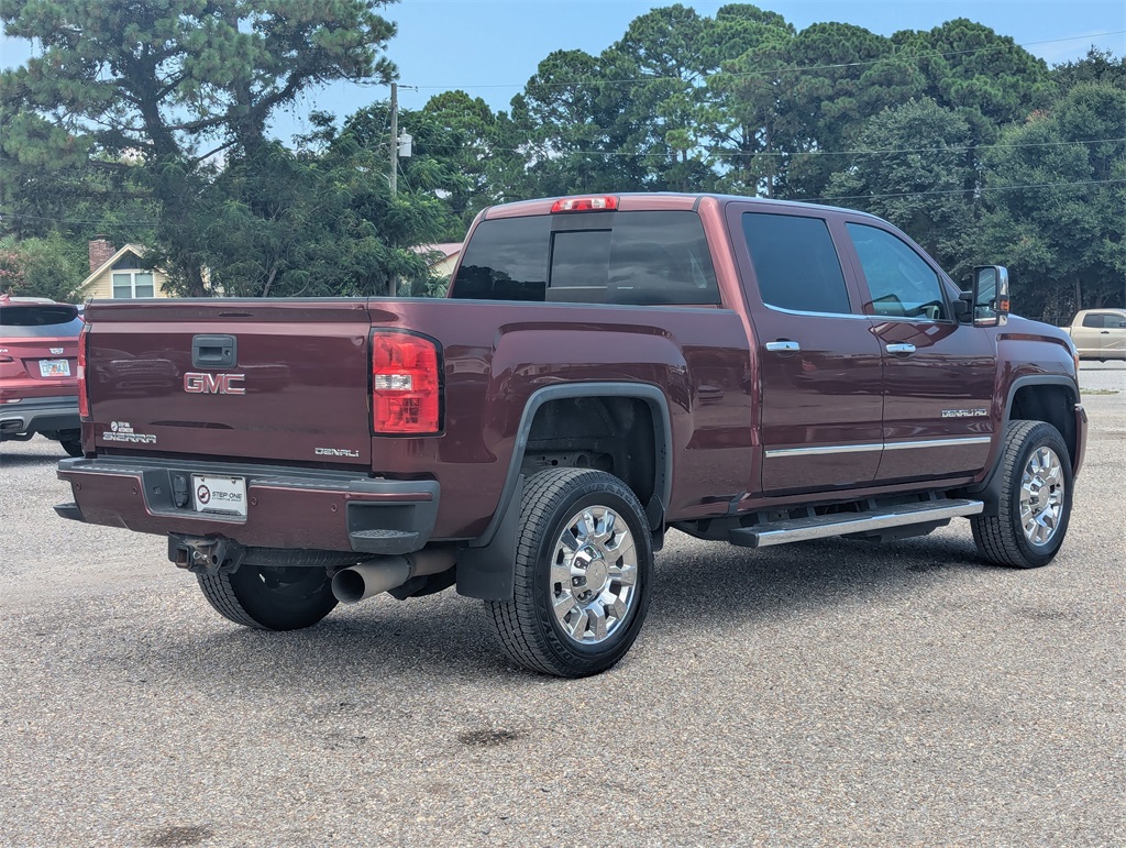 2017 Gmc Sierra 2500 HD Denali photo 3