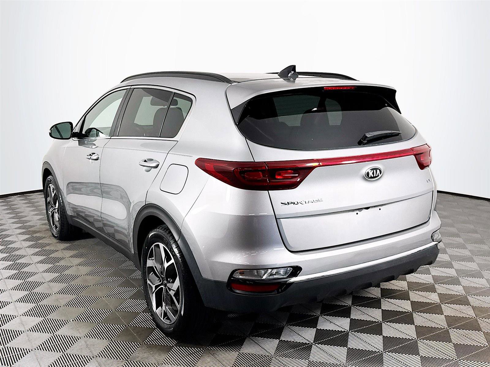 2022 Kia Sportage EX photo 2