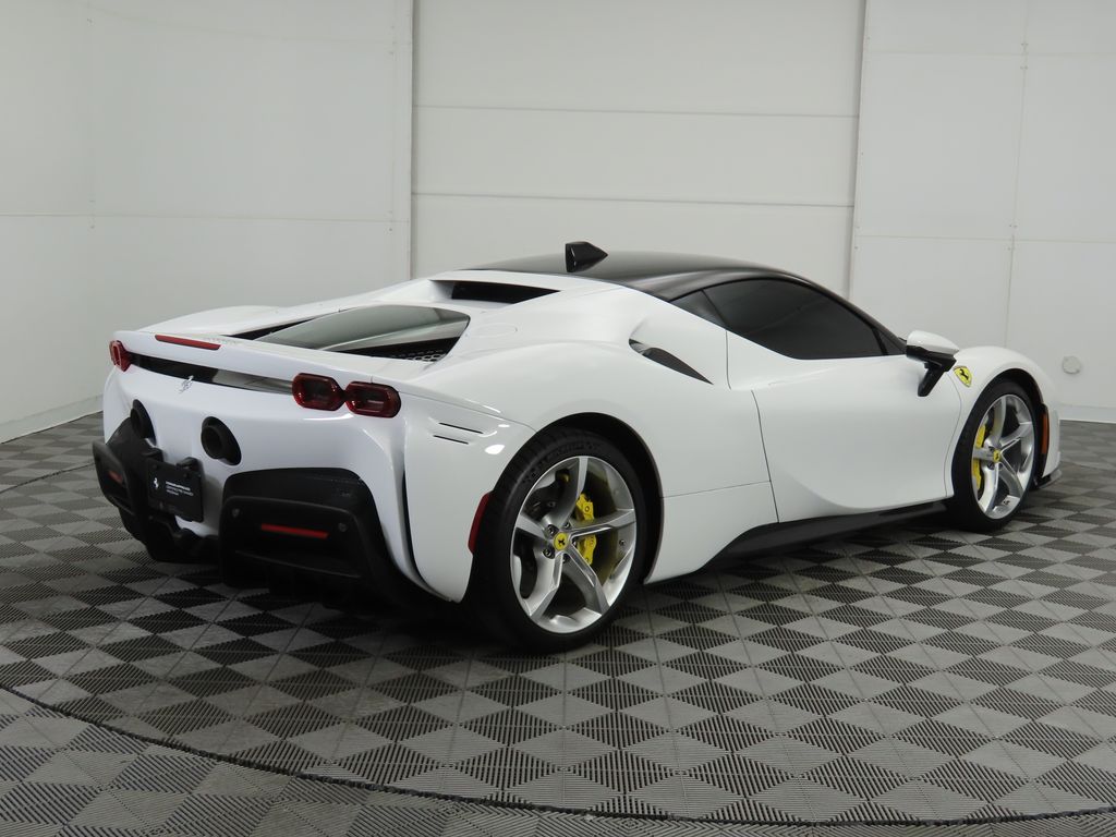 2023 Ferrari SF90 Stradale Base photo 5