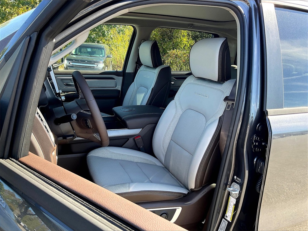 2026 Ram 1500 Laramie photo 10