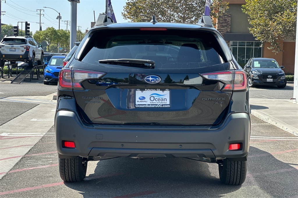 2025 Subaru Outback Onyx Edition XT photo 2