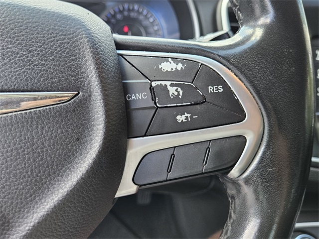 2016 Chrysler 200 LX photo 19