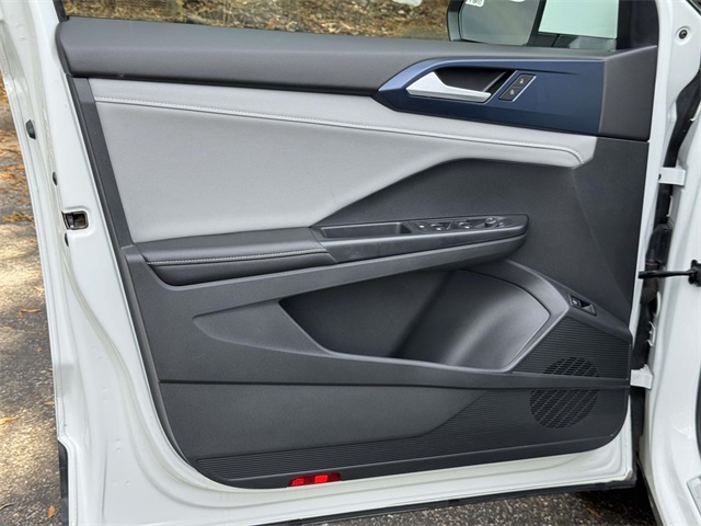 2024 Volkswagen Taos SE photo 25