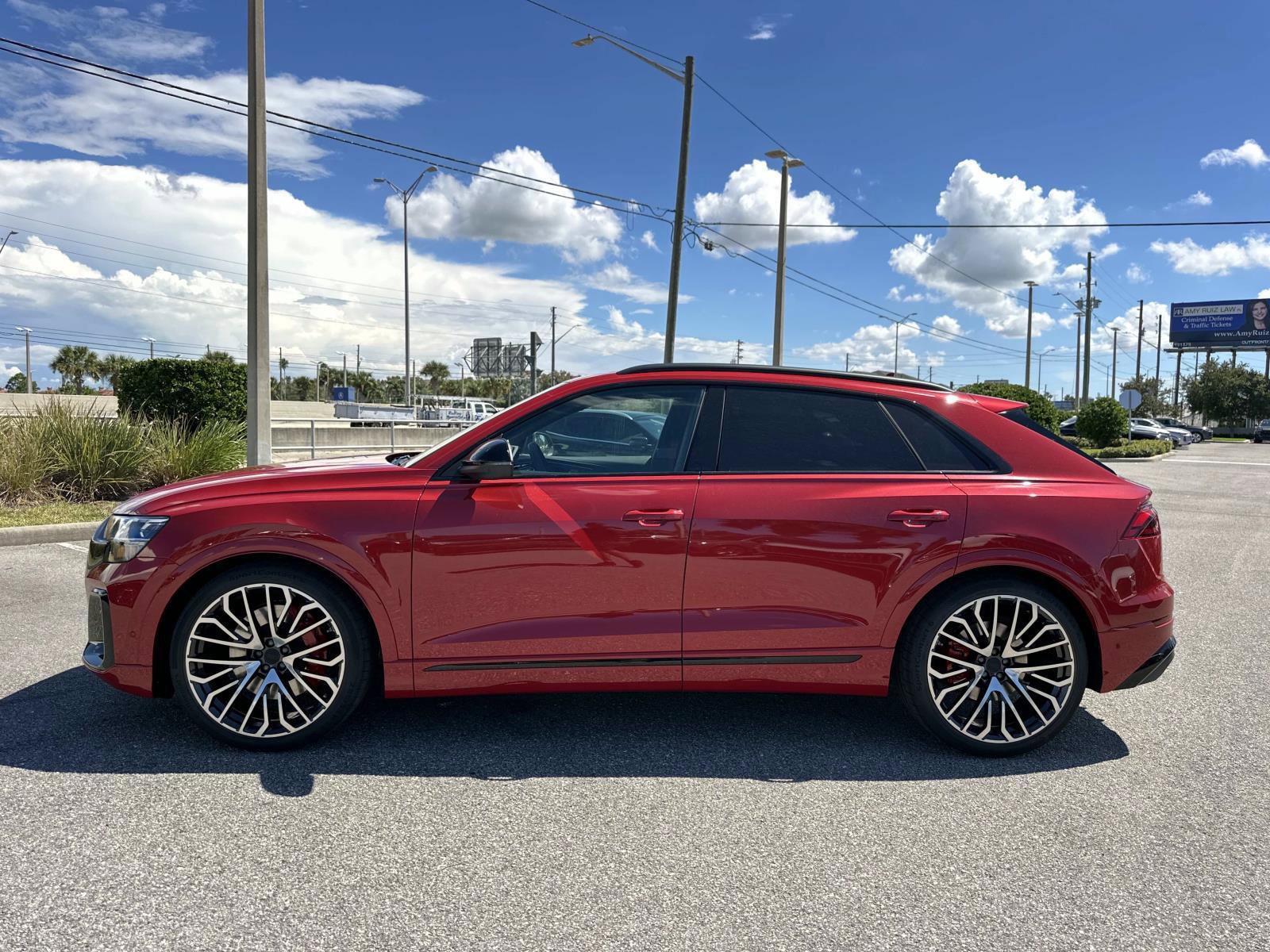 2026 Audi SQ8 Prestige photo 6