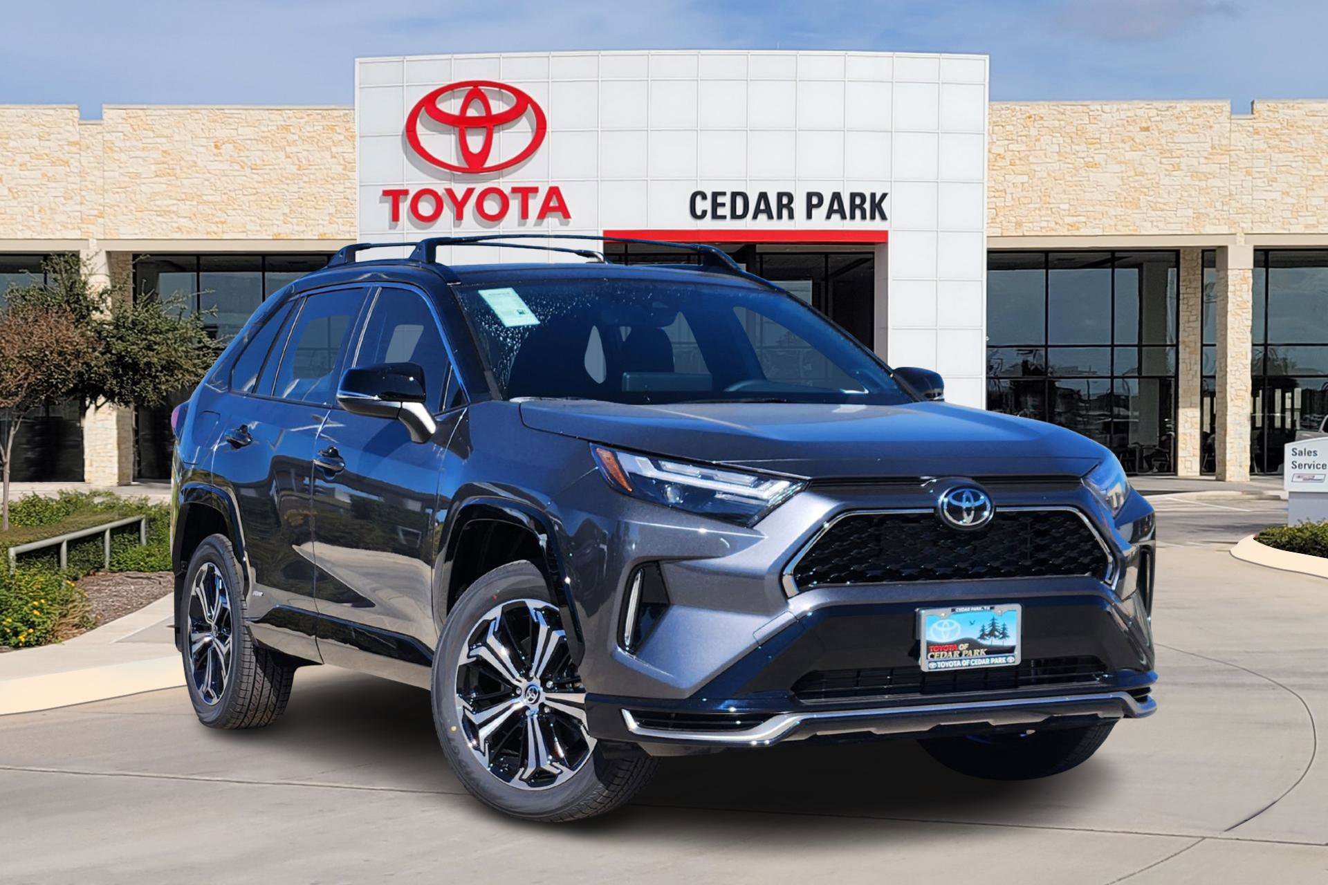 2025 Toyota RAV4 XSE's photo