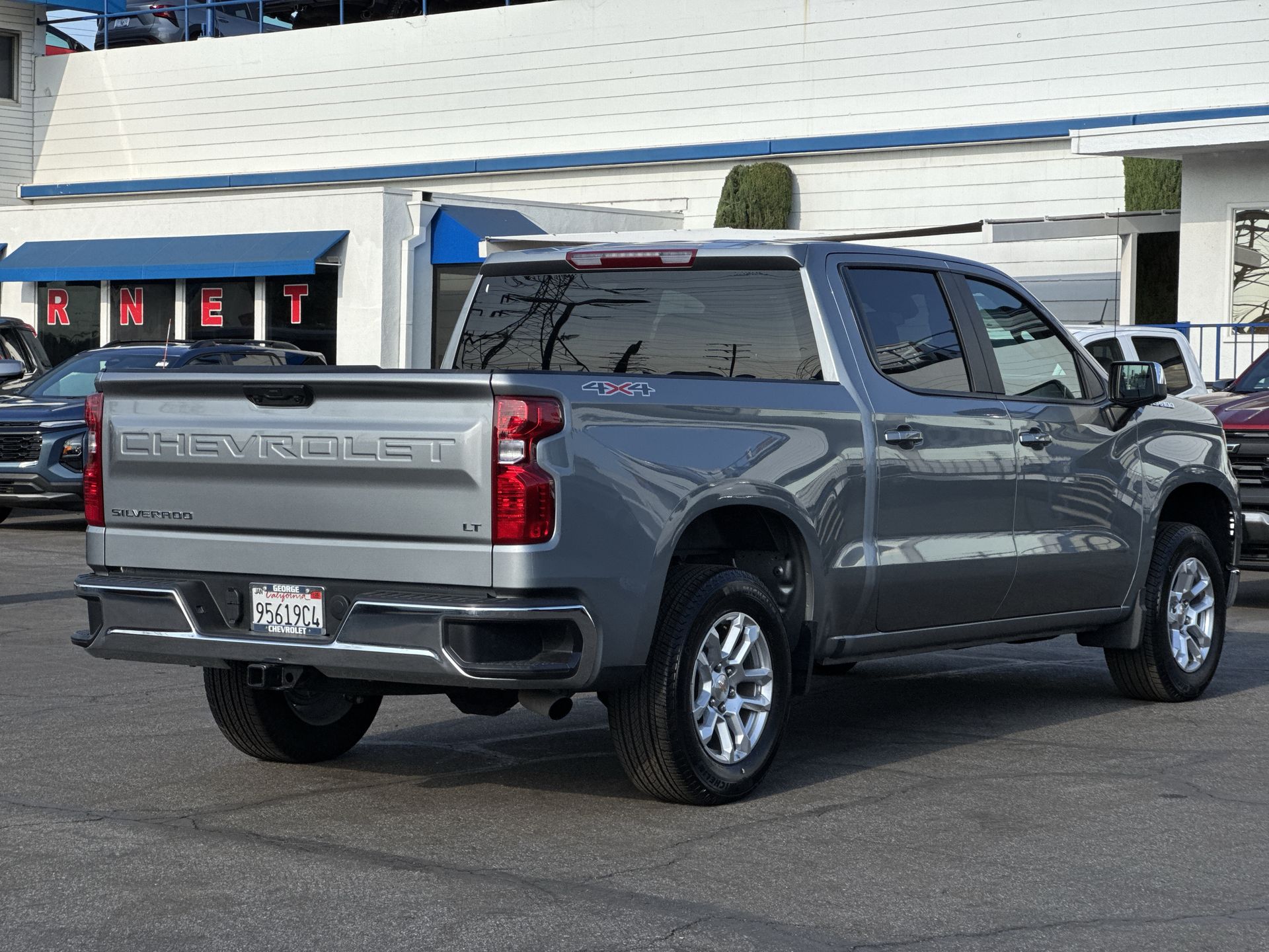 2025 Chevrolet Silverado 1500 LT photo 5