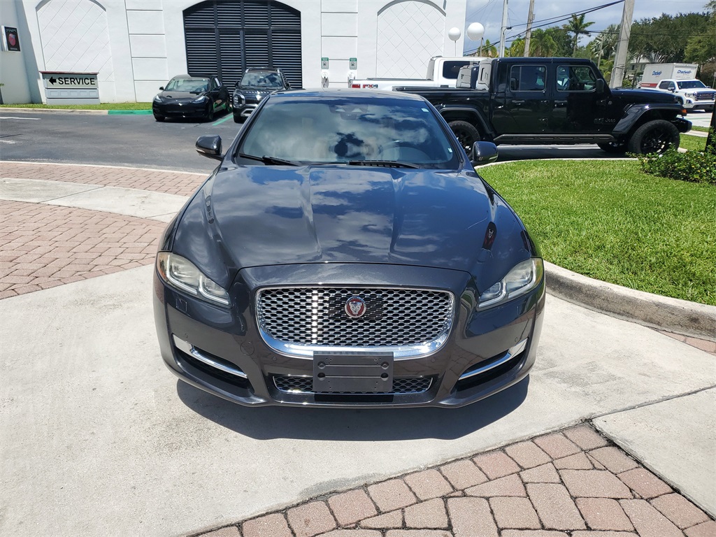 2019 Jaguar XJ Supercharged photo 2