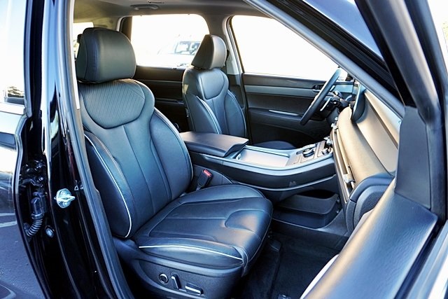 Used 2024 Black Hyundai XRT image 12