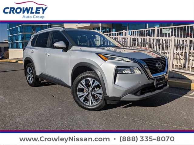 2022 Nissan Rogue SV's photo