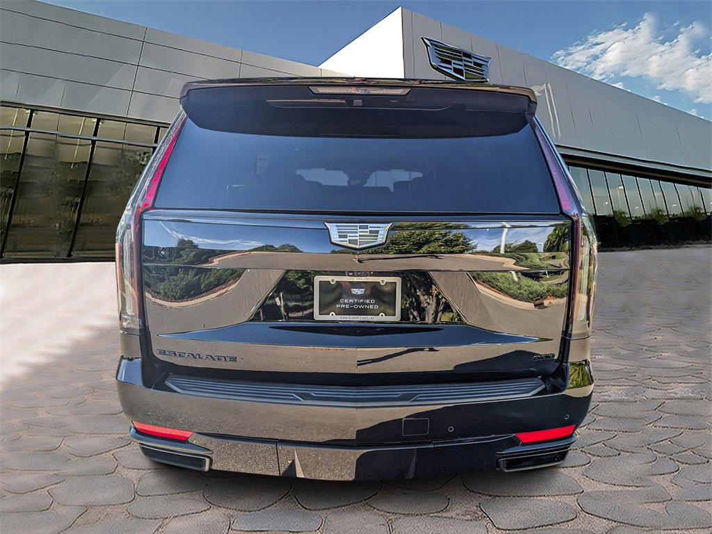 2024 Cadillac Escalade Sport photo 2