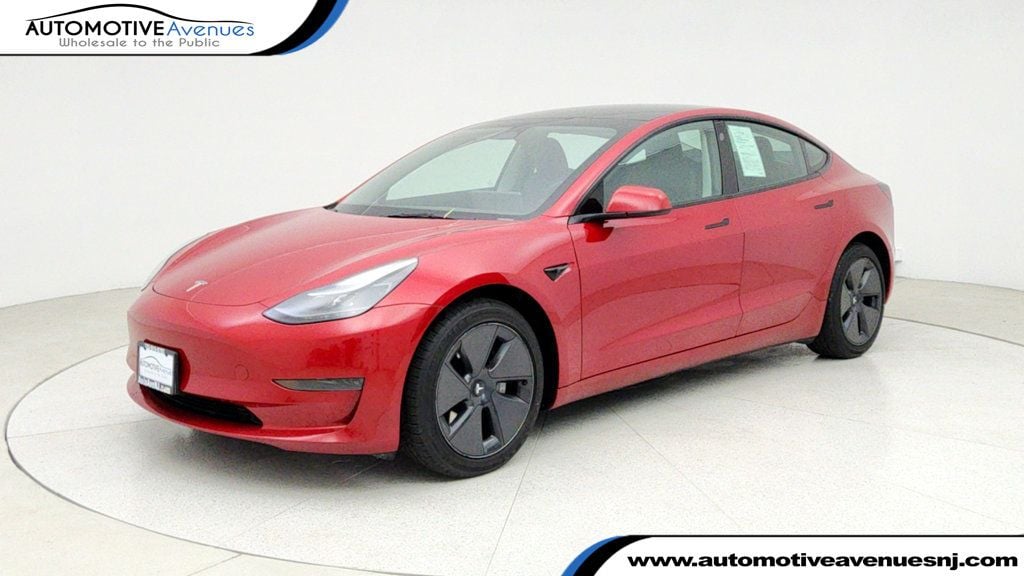 2023 Tesla Model 3 photo 3