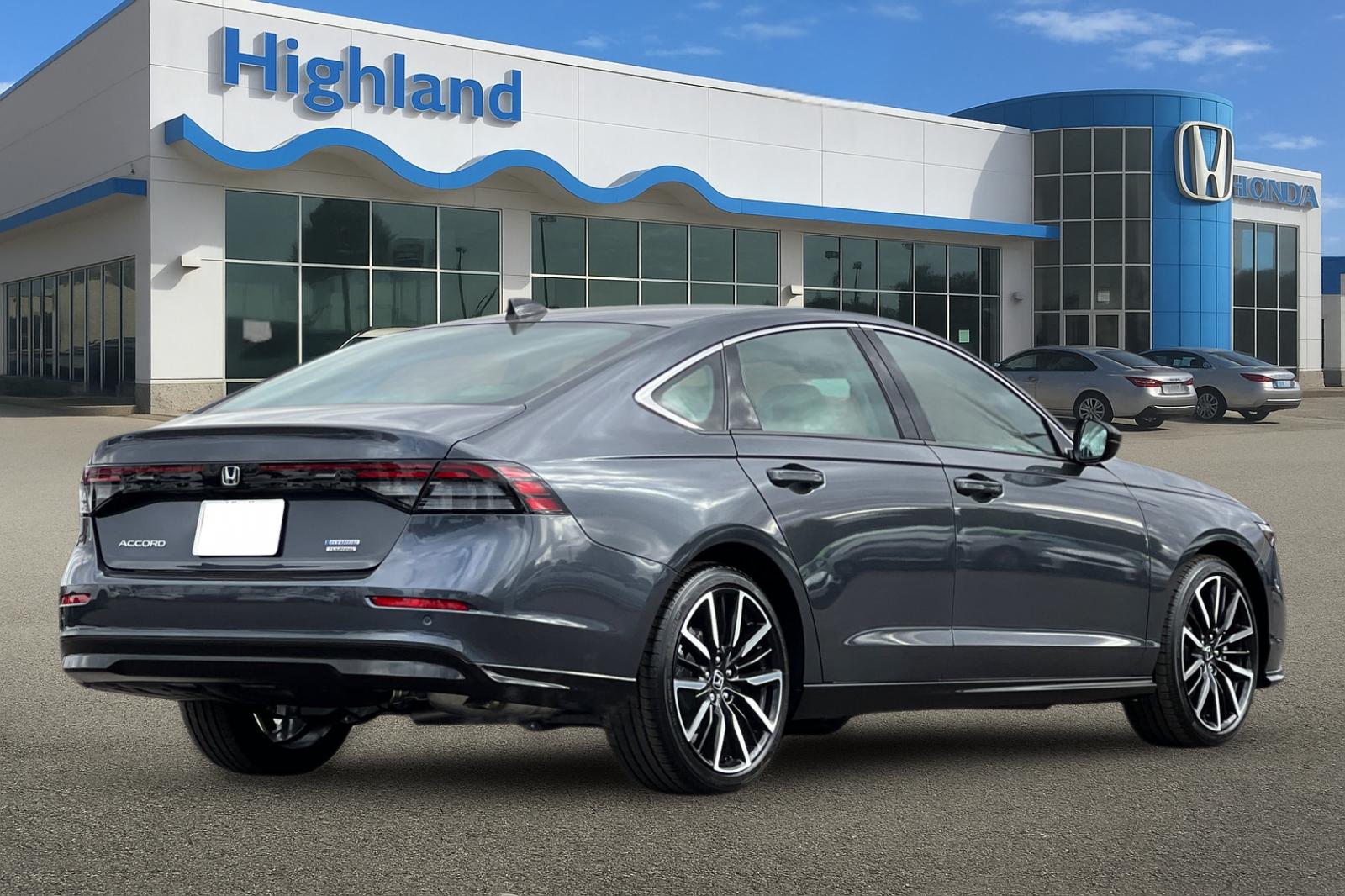 2025 Honda Accord Hybrid Touring photo 4