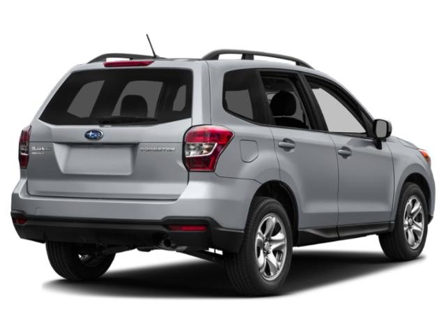 2015 Subaru Forester 2.5i photo 2