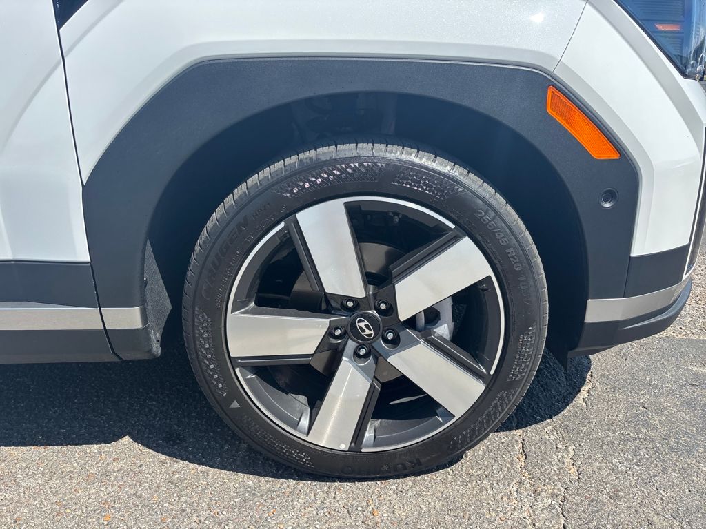 2025 Hyundai Santa Fe Limited photo 2