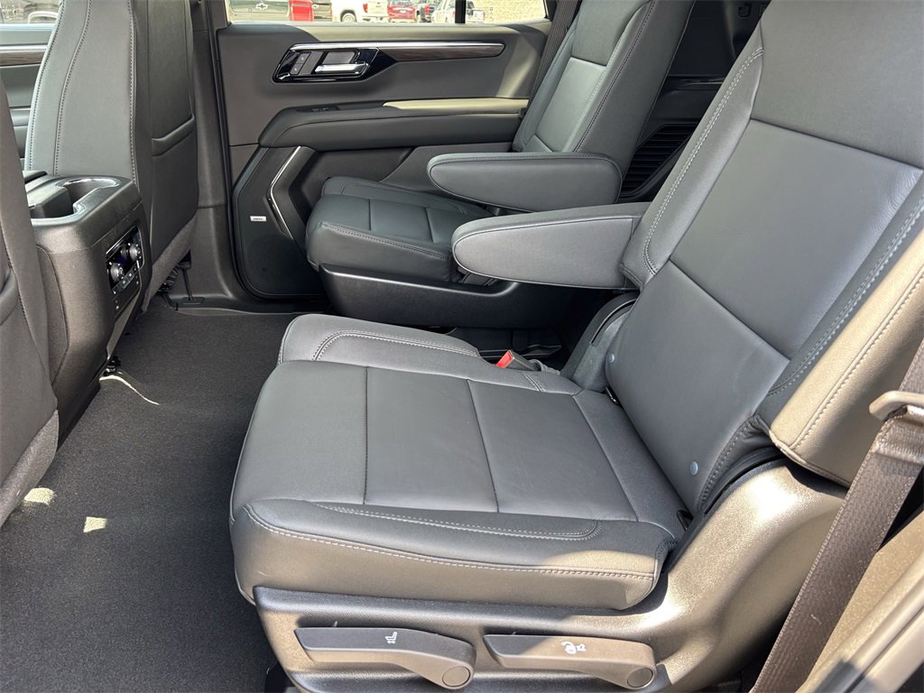 2025 Chevrolet Tahoe LT photo 13