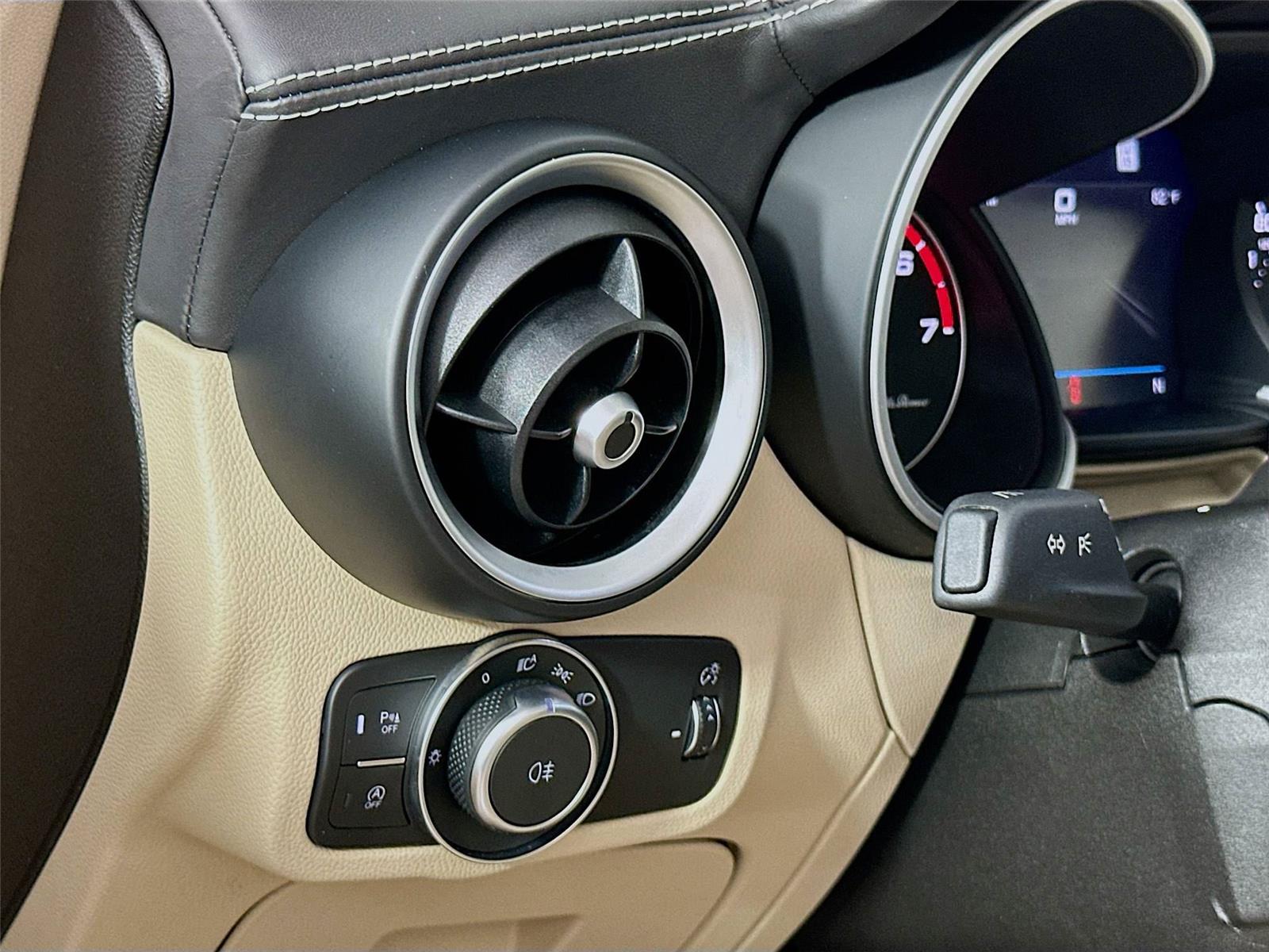 2021 Alfa Romeo Stelvio Ti Sport photo 10