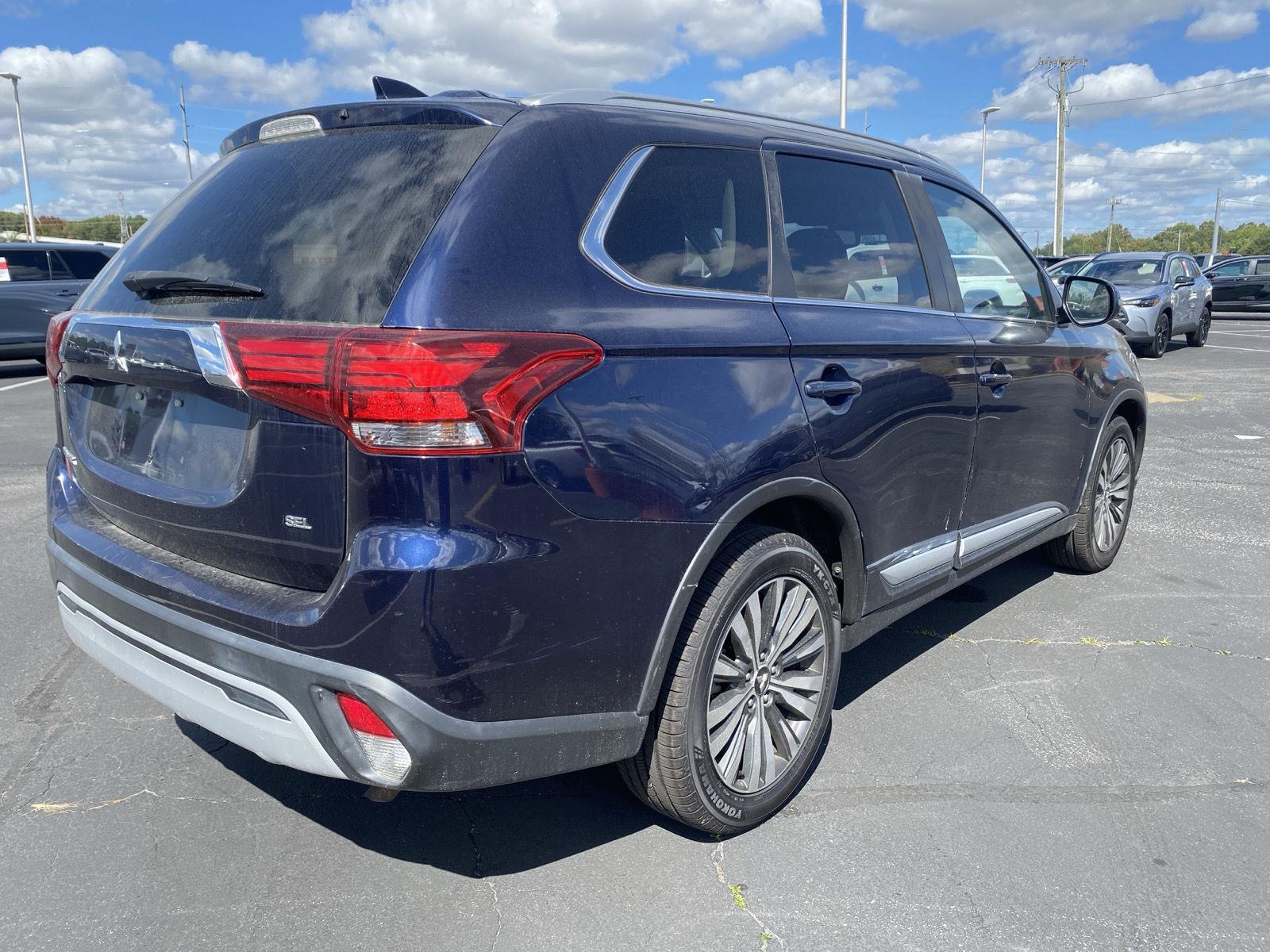 2020 Mitsubishi Outlander SEL photo 6