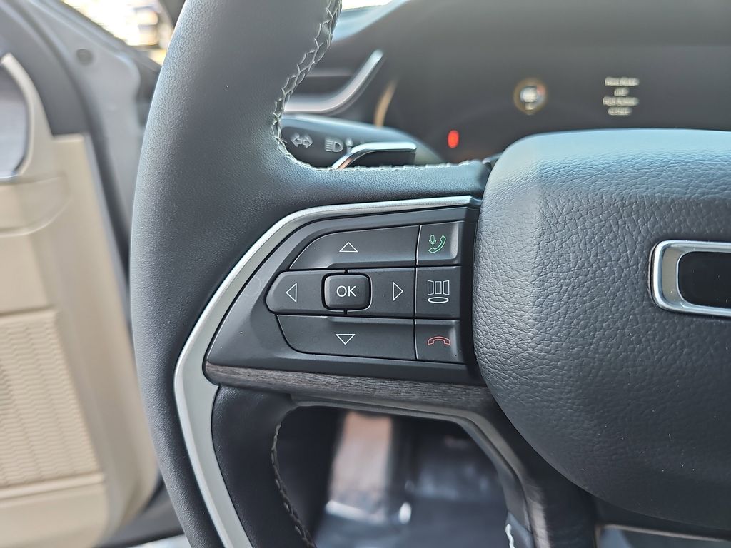 2023 Jeep Grand Cherokee Limited photo 13