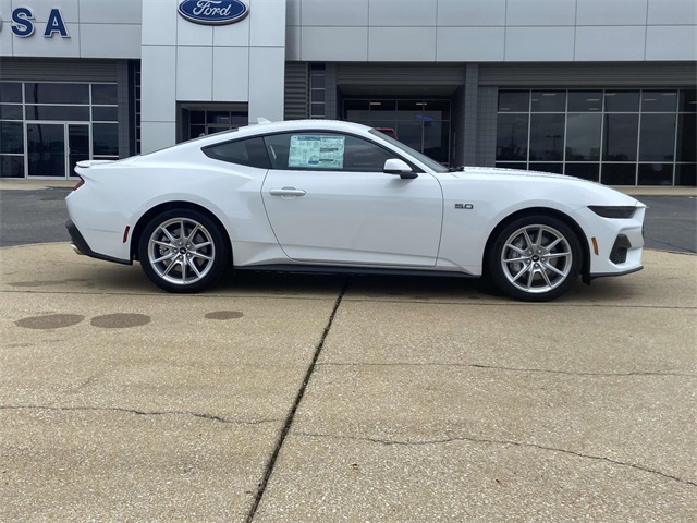 2025 Ford Mustang GT Premium photo 2