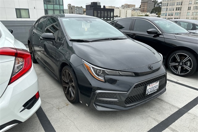 2022 Toyota Corolla SE photo 2