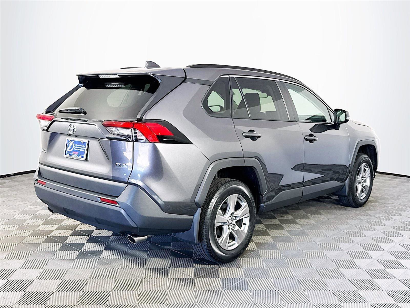 2024 Toyota RAV4 XLE photo 4