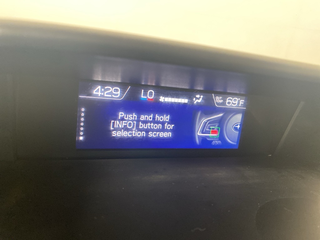 2022 Subaru Crosstrek Limited photo 4