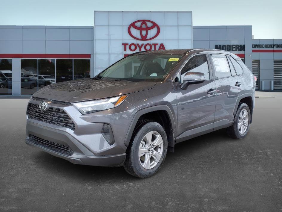 2025 Toyota RAV4 XLE's photo