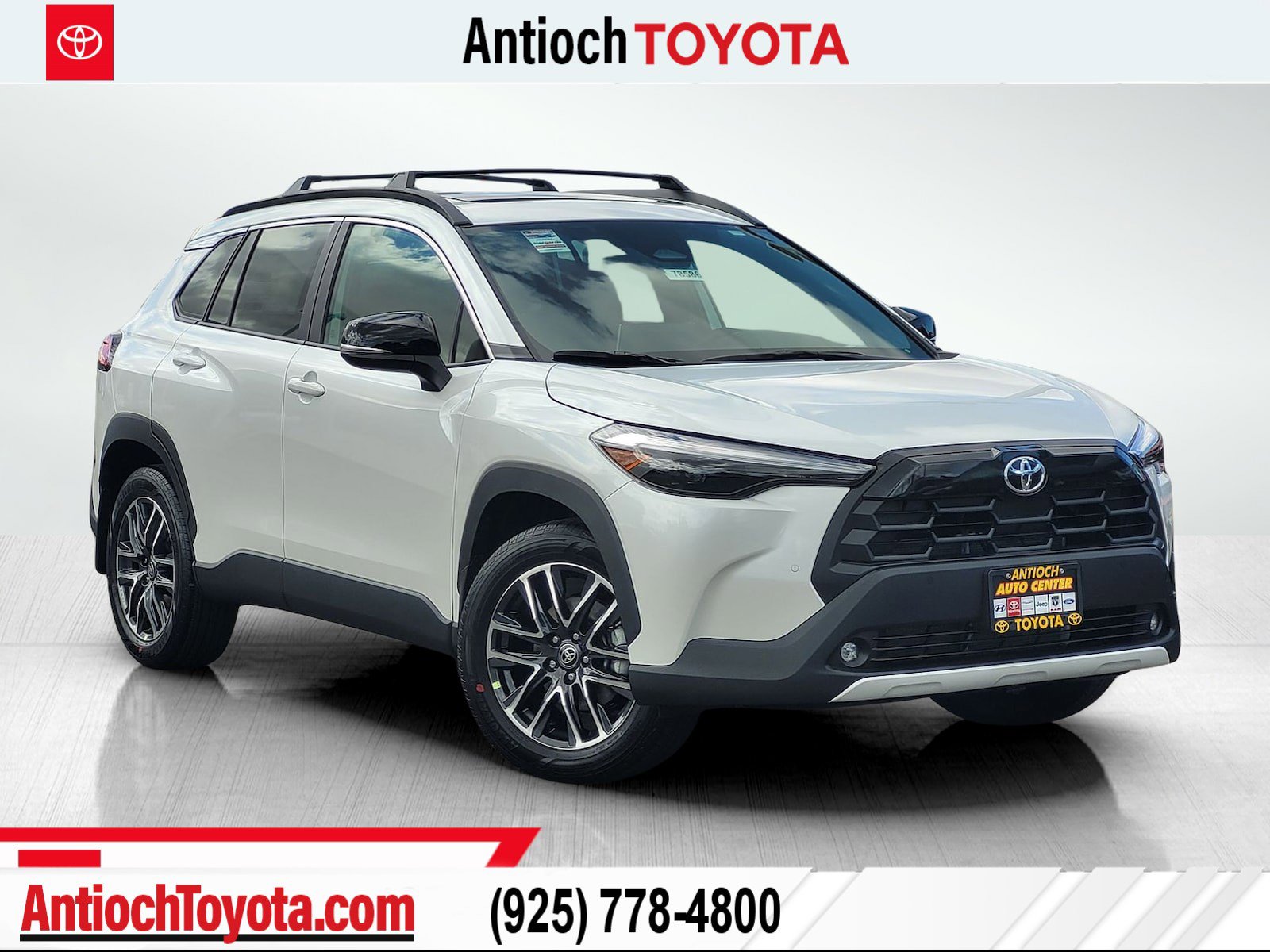 2026 Toyota Corolla Cross XLE's photo