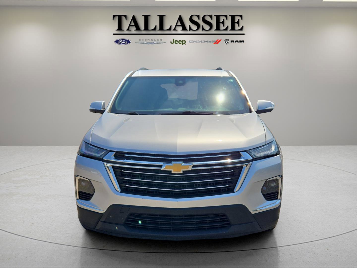 2022 Chevrolet Traverse Cloth photo 2
