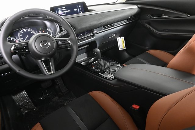 2025 Mazda CX-30 2.5 Turbo Carbon photo 13