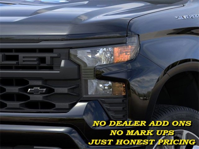 2026 Chevrolet Silverado Custom photo 10